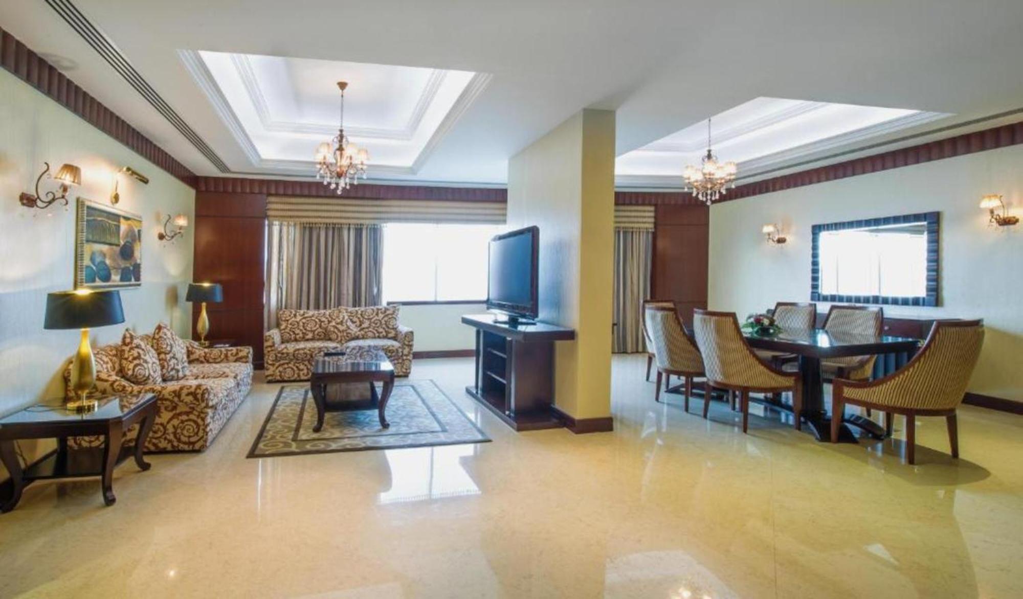 Concorde Hotel Near Exhibition Center By Palette Resorts フジャイラ エクステリア 写真